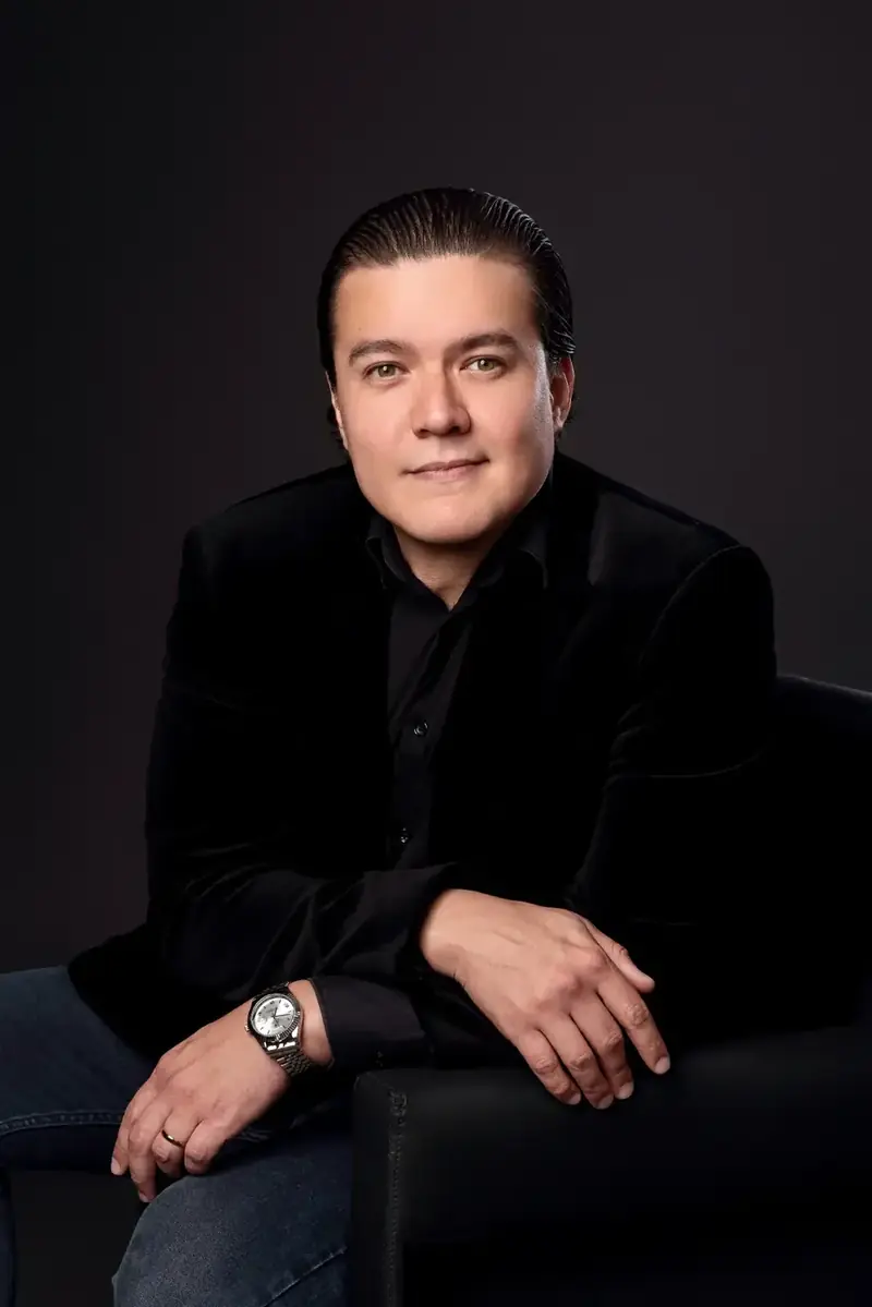 Dr. Kelson Kawamura, cirurgião plástico em Foz do Iguaçu